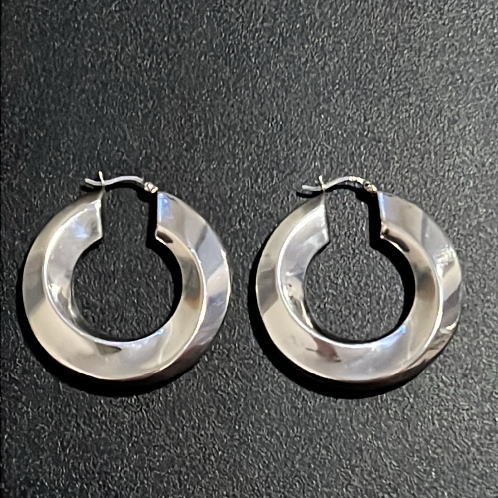 Sundance Sterling Silver Abstract Twisty Puff Chunky Hoop Earrings - Picture 14 of 14